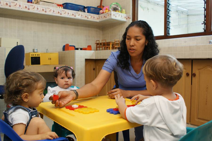 Terapia auditivo-verbal